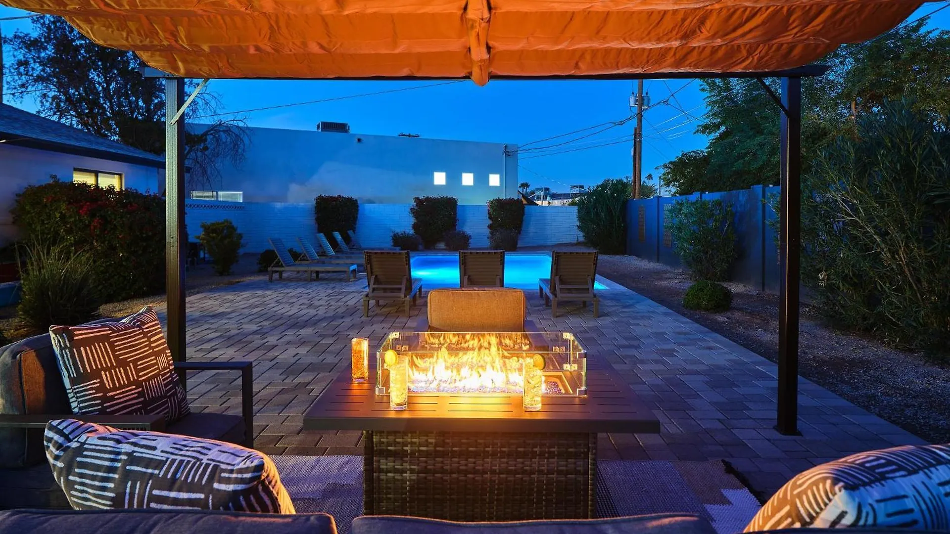 Disco In The Desert - Walk To Old Town Scottsdale 0*,